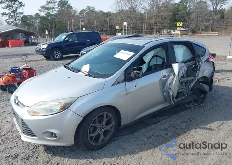 2013 Ford Focus Se z USA, uszkodzony, nr VIN 1FADP3K2XDL117477